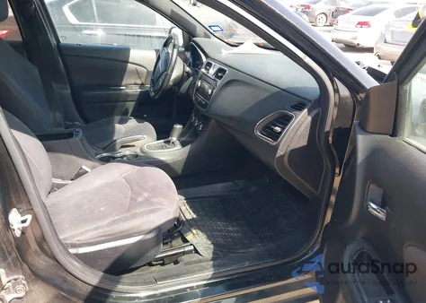 2013 Chrysler 200 Touring из США, поврежденный, VIN 1C3CCBBG8DN678065